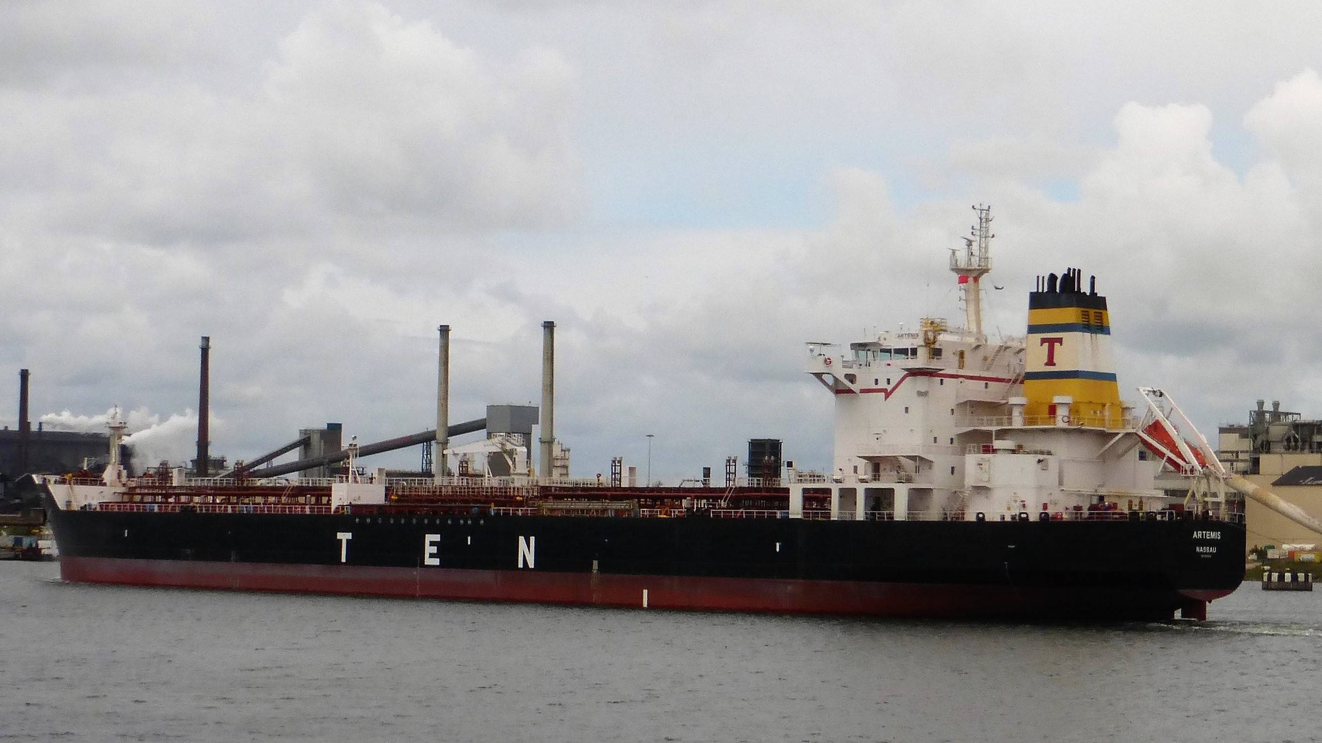 ARTEMIS   (tanker)